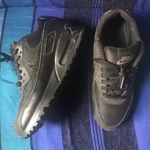LIKE NEW Nike Air Max
